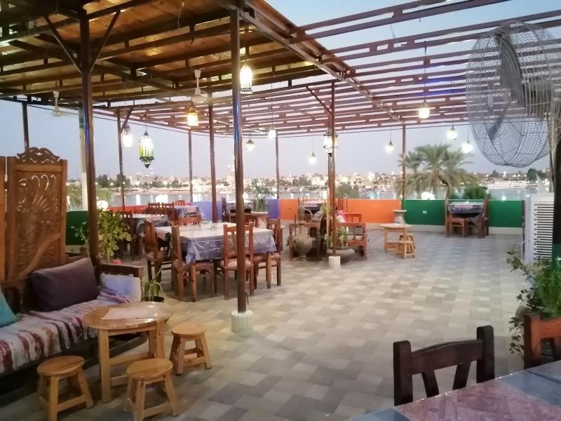 Nile Valley Hotel Luxor Exteriör bild