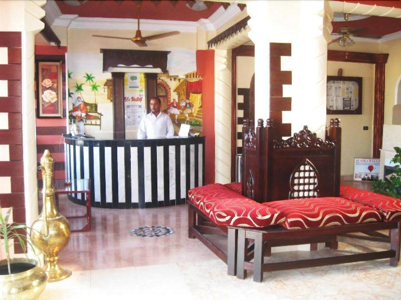 Nile Valley Hotel Luxor Exteriör bild