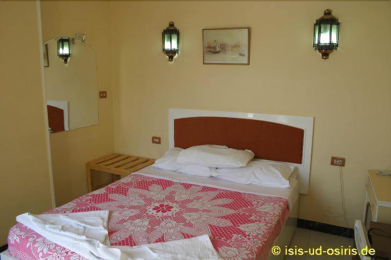 Nile Valley Hotel Luxor Exteriör bild