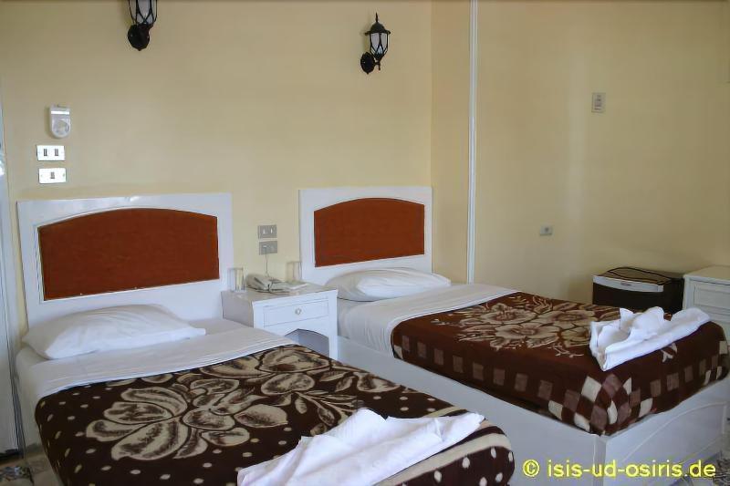 Nile Valley Hotel Luxor Exteriör bild