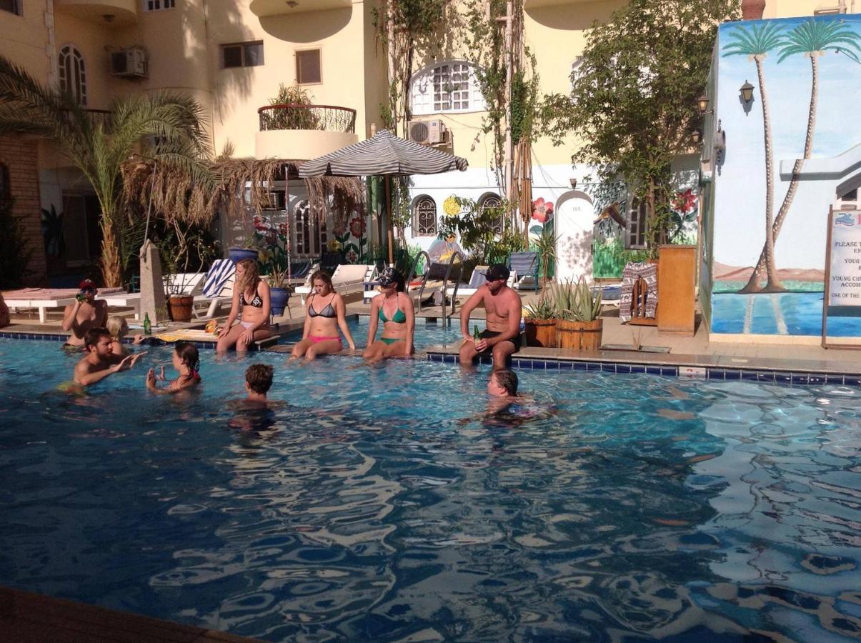 Nile Valley Hotel Luxor Exteriör bild