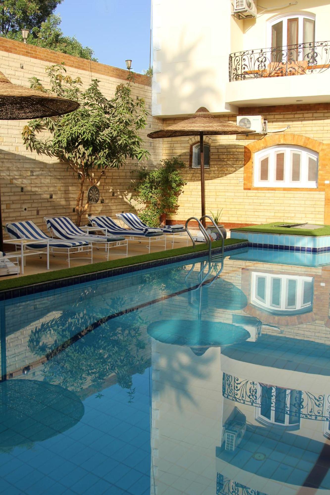 Nile Valley Hotel Luxor Exteriör bild
