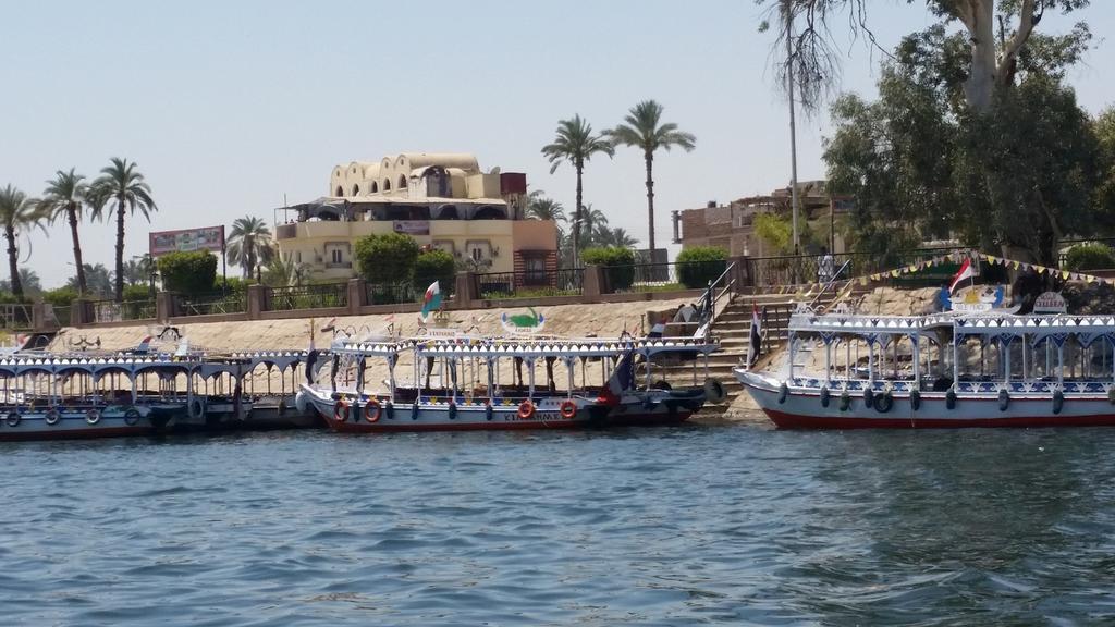 Nile Valley Hotel Luxor Exteriör bild